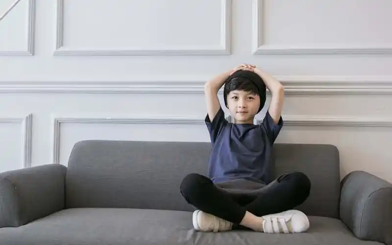 00后萌娃石悦安鑫高清壁纸下载