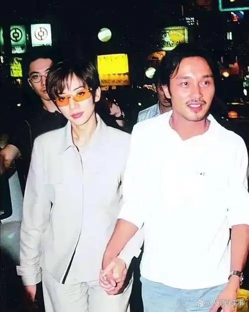 梅艳芳问张国荣你害羞不害羞?他俩的感情,默契,演艺的三大传奇