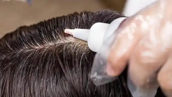 为啥不建议中老年人染发?染发店不外泄的秘密,后悔现在才真正了解