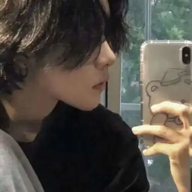 男生头像冷酷帅气侧脸带点萌萌的