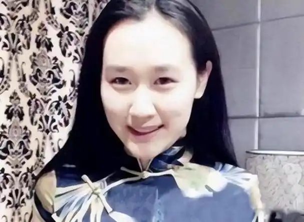 刀郎前妻生下女儿40天便离开,刀郎功成名就后,她突然找上了门