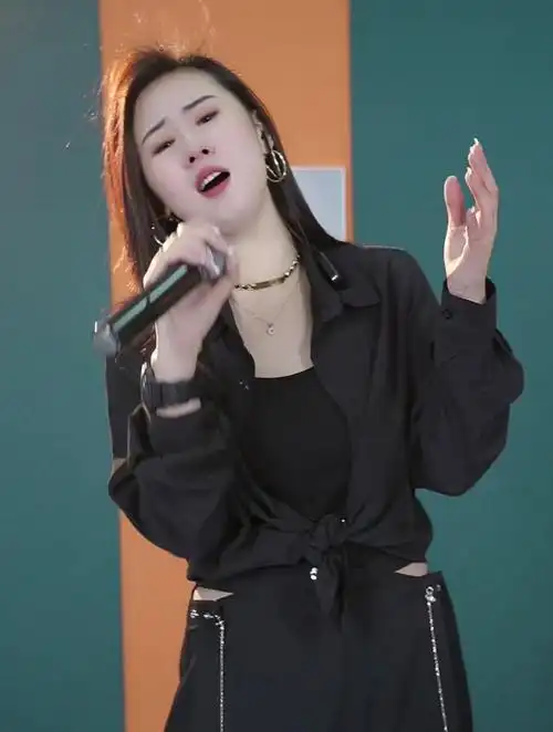 烟嗓:花姐《大不了》曾经有太多的遗憾,新的一年,一切重新开始