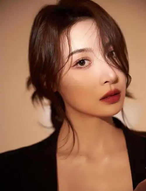 女演员长相很重要城中之城30岁隆妮出场才明白人间尤物