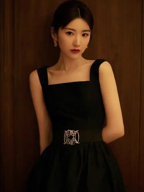 梦#明星同款#毛晓彤#毛晓彤同款#春日穿搭#显瘦连衣裙#curiel#curiel