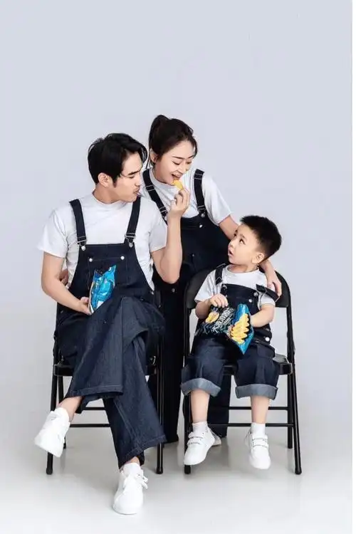 摄影新款儿童服装全家福拍照套装影楼一家三口亲子装