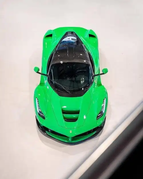 爱的颜色,绿的彻底的法拉利马王 laferrari!#汽车资讯
