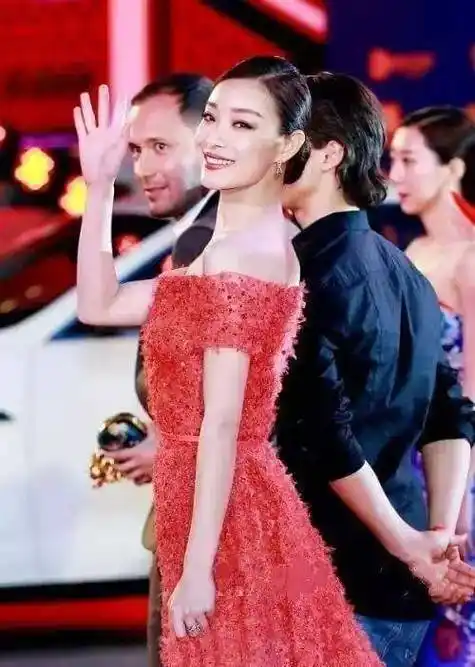 原创85后小花脸都崩了大特写不忍直视网友宋茜这脸又是怎么了