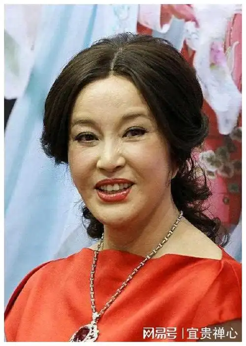 不老女神终结素颜照曝光真实状态让人大跌眼镜