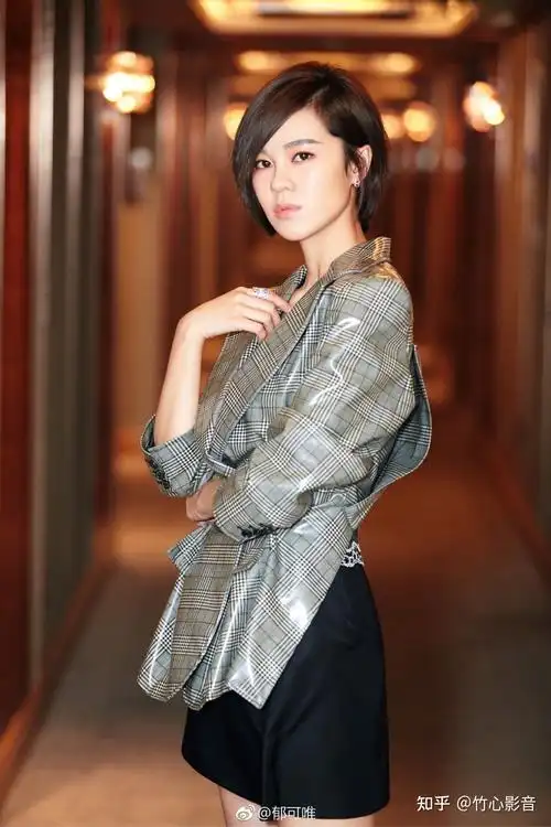 郁可唯火了霸榜两大音乐平台其中一首几天内10亿播放量