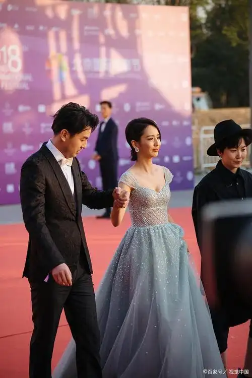 雷佳音佟丽娅疑双出轨?男方曾称与妻子是饭搭子,她这样回应