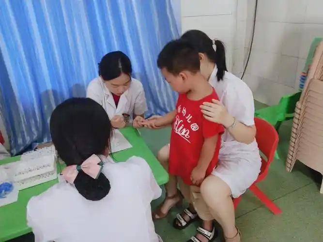 "小勇气,大成长"——创天昕昕幼儿园体检活动