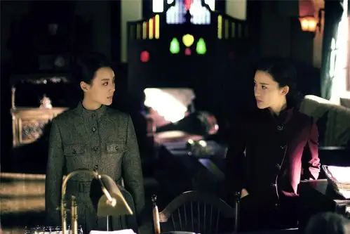 毛林林《红蔷薇》今日收官 "竹菊姐妹"结局很虐心