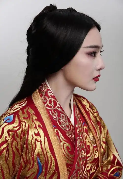 张馨予心真大定妆照不p一下就放出来真实状态一目了然