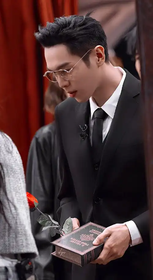 张若昀明星大侦探##大侦探蔷薇下的罪恶三集连播