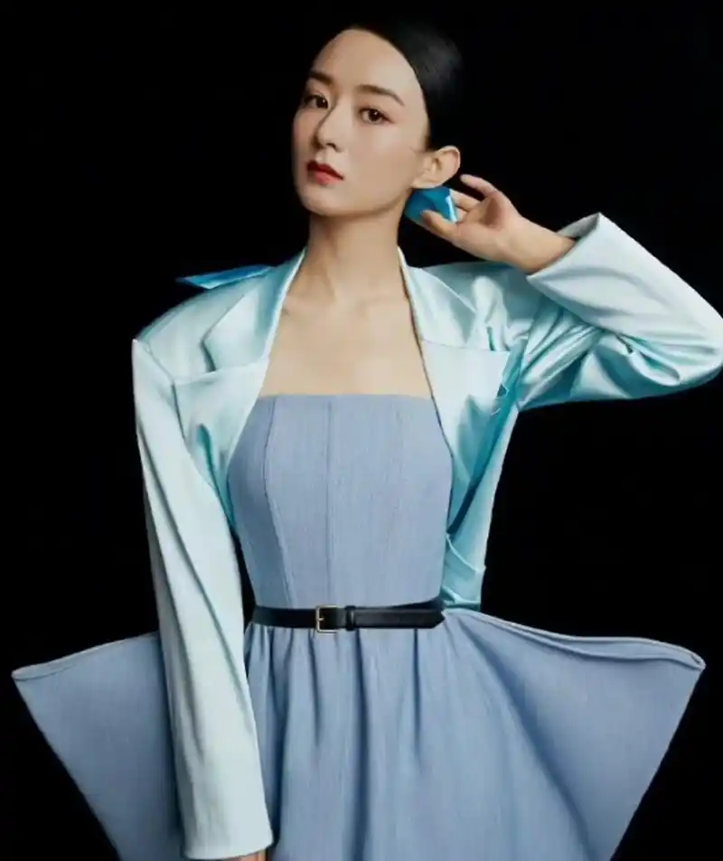 赵丽颖时尚芭莎造型,真的好丝滑#九月动态激励计划