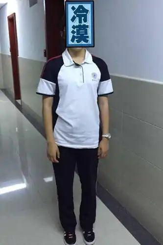 上海英语培训费用交流组,我上学的阴影一半来自丑到哭的校服