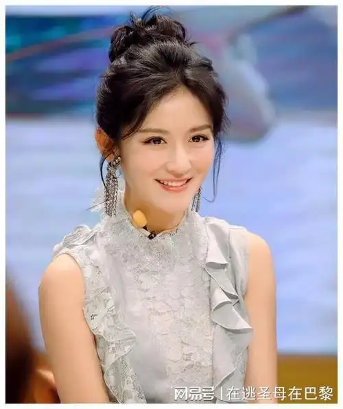 香港知名娱记曝光谢娜在香港街头扇刘烨一巴掌