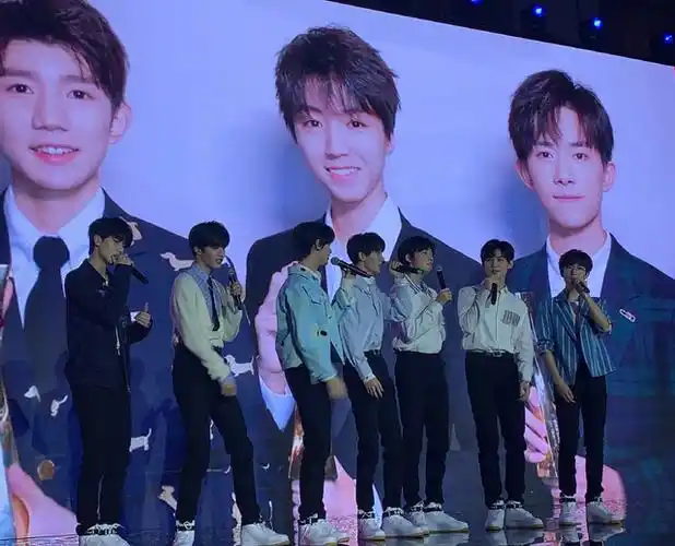 时代少年团新团综,每期邀前辈,tfboys名字出现在招商现场