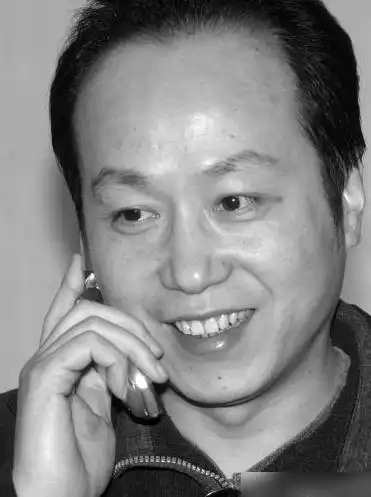 央视主持人罗京去世11年妻子改嫁富商他的墓一直有个怪相