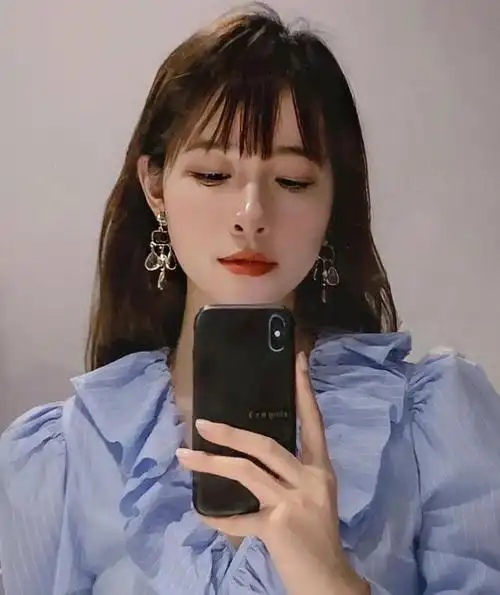 这么高的发际线适合什么发型? - 知乎