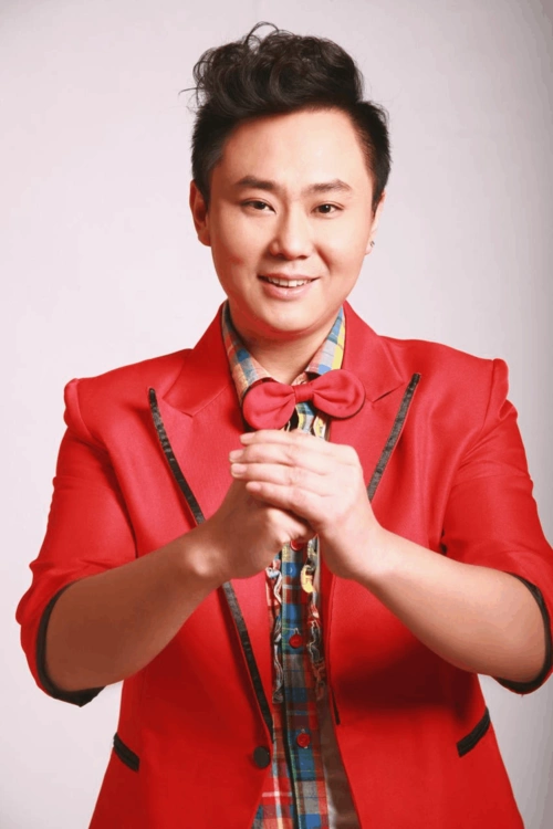 歌手高安领衔加盟美索国际 携最新单曲《你抱着我哭》再续情歌传奇