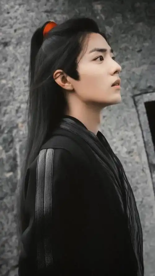 肖战最新古装造型,红衣的他邪魅而又帅气,可以挑战出演东方不败