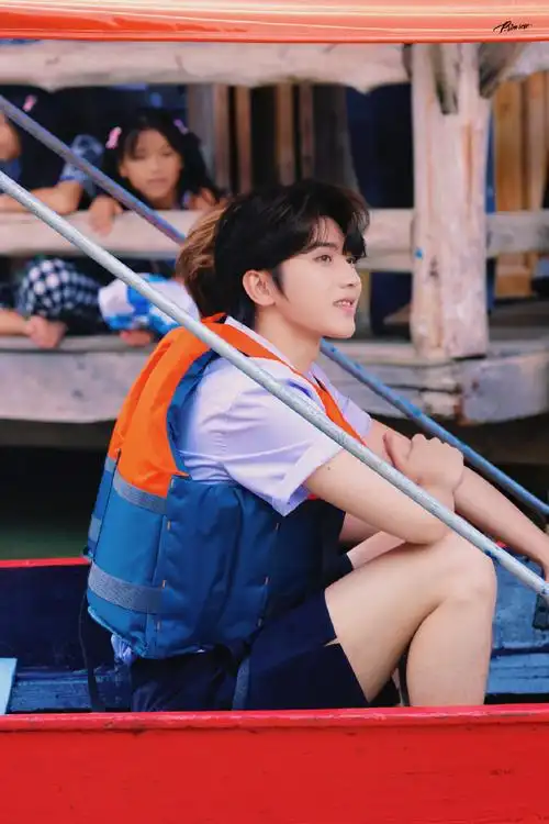 蔡徐坤泰国路透##蔡徐坤白月光学长