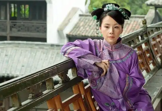 何琳饰楚楚 搜狐娱乐讯正在横店拍摄的电视剧《娘心计》,集合了归亚蕾