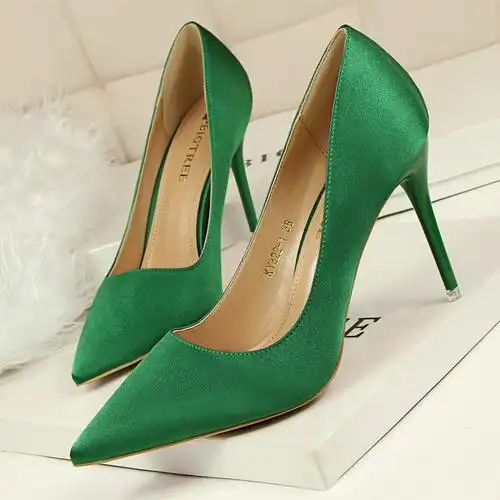 韩版时尚简约细跟高跟绸缎浅口尖头性感显瘦夜店单鞋 高跟鞋