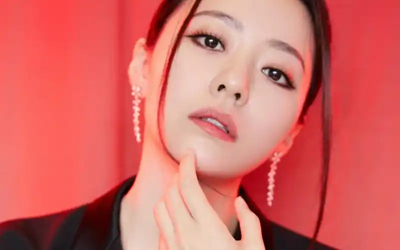 张靓颖冷艳壁纸1011