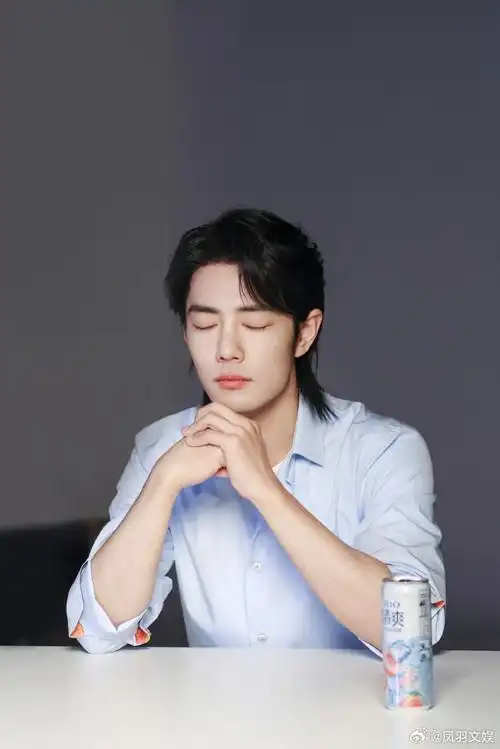 肖战闭眼侧脸##肖战呆萌脸