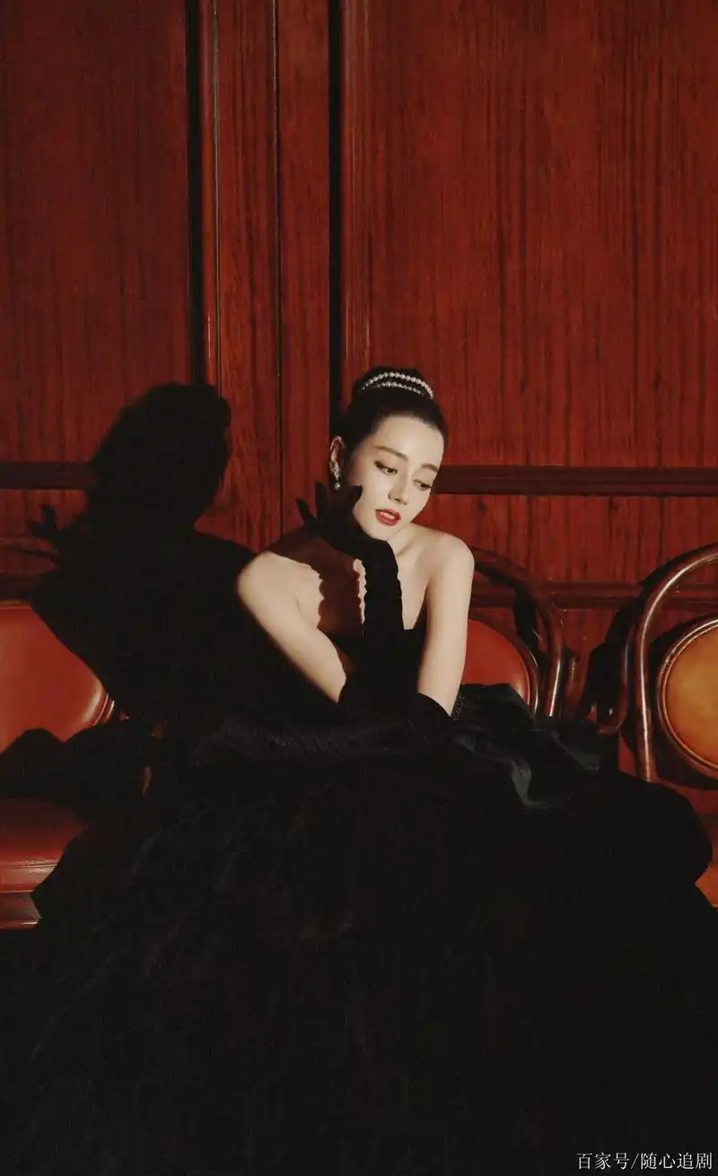 迪丽热巴的赫本造型太美了