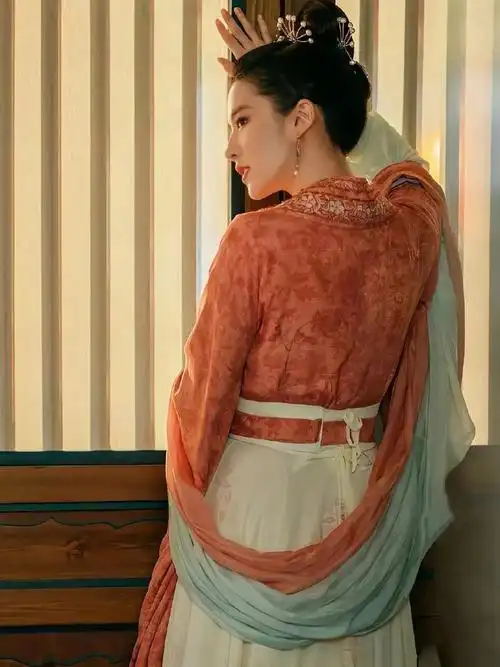 刘亦菲宋代绝美古装服饰集