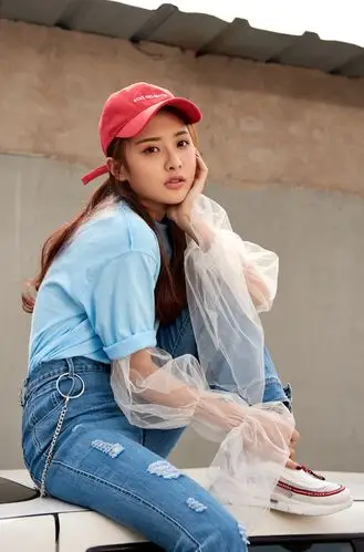 由赖雨濛主演的电视剧《雷霆战将》和《火王之破晓