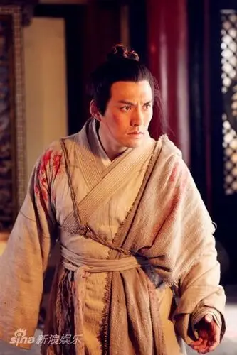 图文:《倾世皇妃》再曝剧照-严宽沦为阶下囚