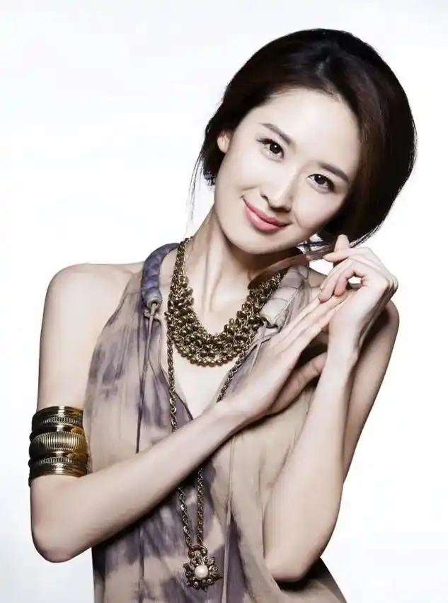 影视剧演员张雯 - 抖音