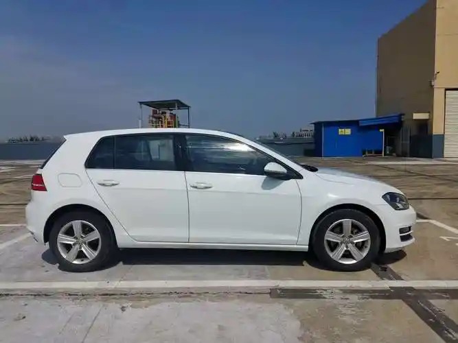 【徐州】2015年6月 大众 高尔夫 2015款 1.4tsi 自动舒适型 自动档
