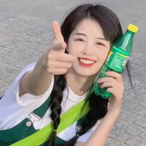 67女生头像麻花辫系列60