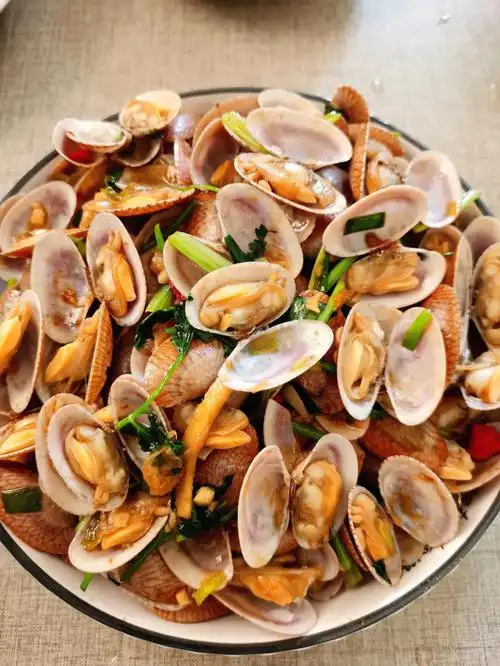 百吃不厌的爆炒花甲