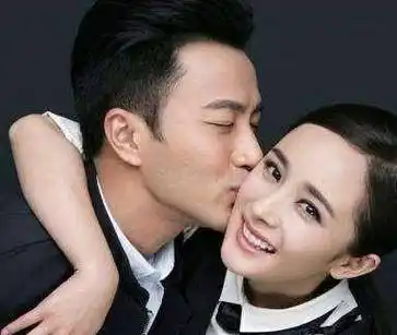 杨幂刘恺威结婚的时候很浪漫,婚礼当中,刘恺威贴心的给杨幂擦泪的瞬间