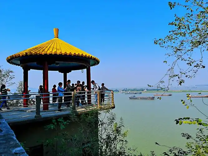 鄱阳湖口石钟山