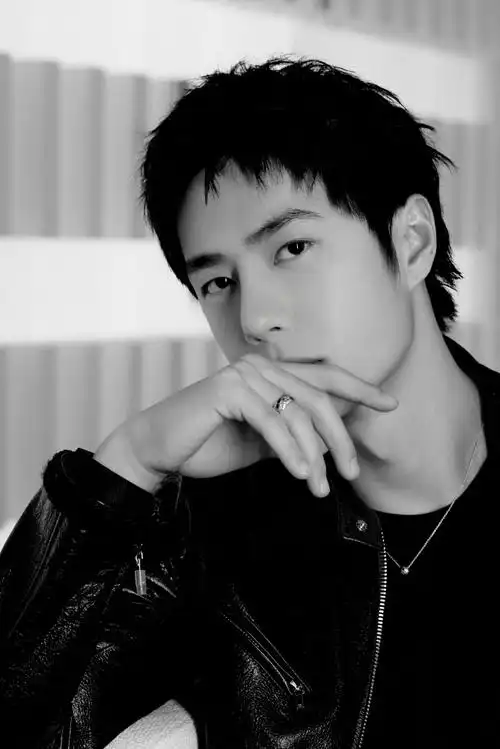 王一博奥运想追网球攀岩霹雳舞##王一博香奈儿品牌形象大使##王一博