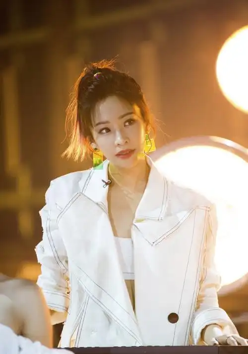 > 袁咏琳《乘风破浪的姐姐》第三期剧照图片(4/4)