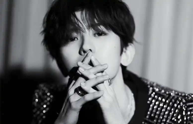 桌面壁纸 明星图片 > 正文  本文 超帅蔡徐坤最新壁纸_情人节的帅气