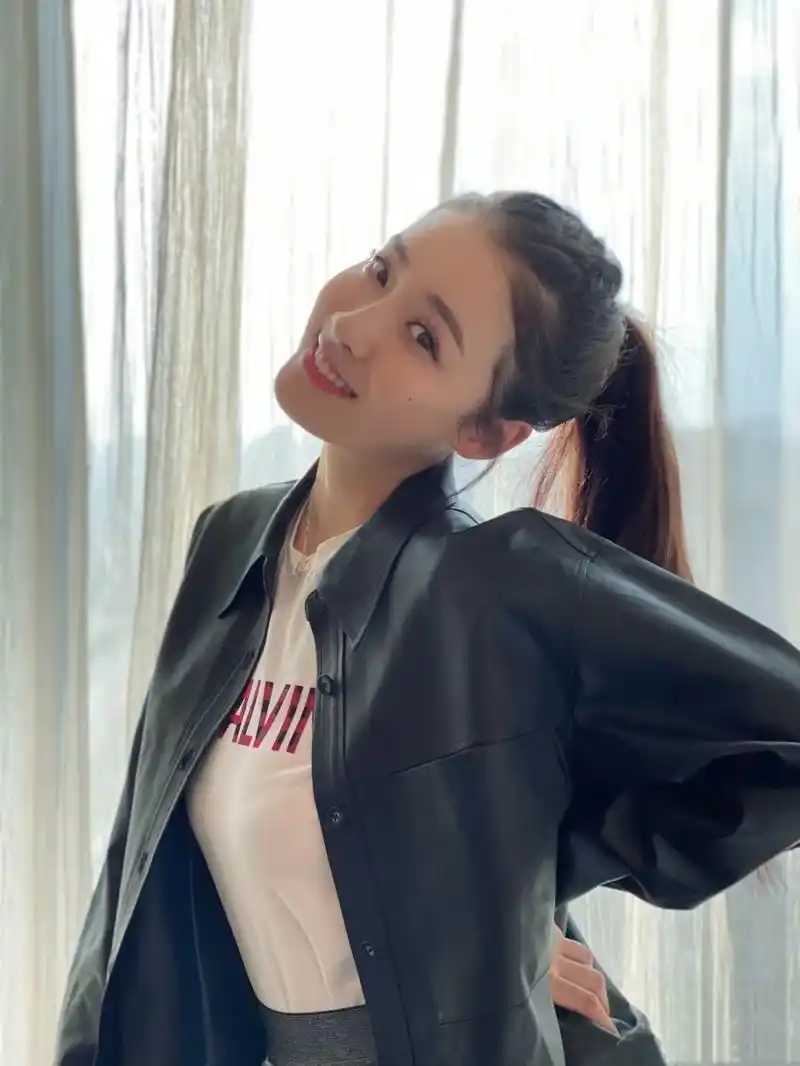 杨祺如,甜美可人的"治愈系"女神