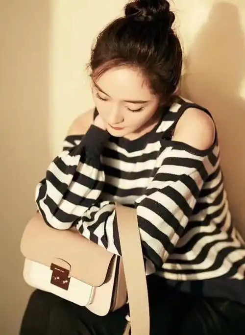 mk杨幂同款 专柜 sloan editor真皮宽肩带女包单肩斜挎包 23*16cm