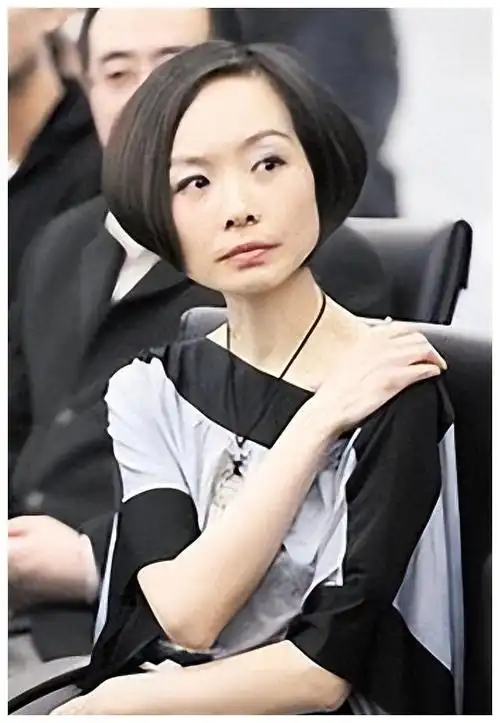 爱情|记者|陈鲁豫|小说家|亲密关系_网易订阅