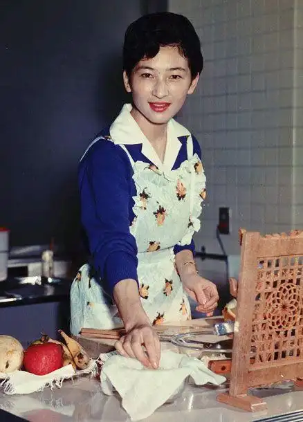美智子皇后到底有多美?她一人承包日本皇室颜值,尽显东方优雅