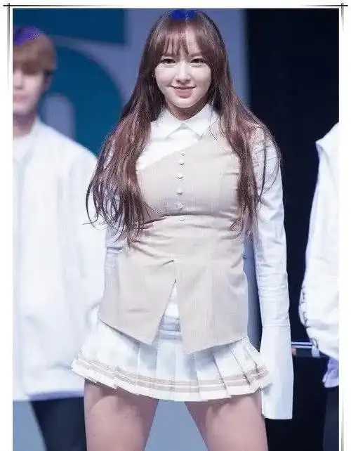 有一种美叫奶潇胖了跳舞时露出腰部赘肉网友千万别减