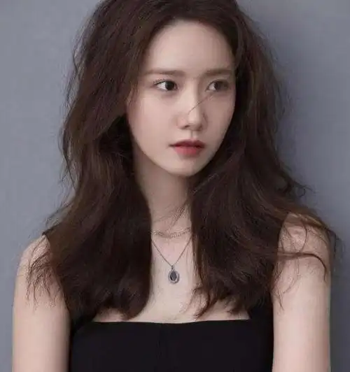 40岁女人发型有气质 适合45岁女人发型大全-图片大观-奇异网